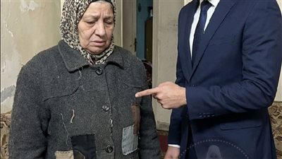 جاكت امي الرمادي