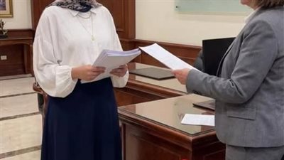 عزة النفس فى مواجهه المصاعب بقلم منى السيد