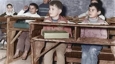يحكى أن تلميذ صغير بعد أن حصل