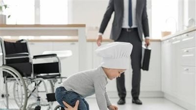 المليونير تظاهر بالسفر… ورجع لقى الكارثة في المطبخ!
