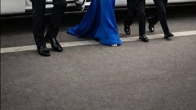 دعاني ليُهينني أمام الجميع في حفل زفاف… لكن ما حدث بعد اتصال رجل مجهول قلب كل شيء!